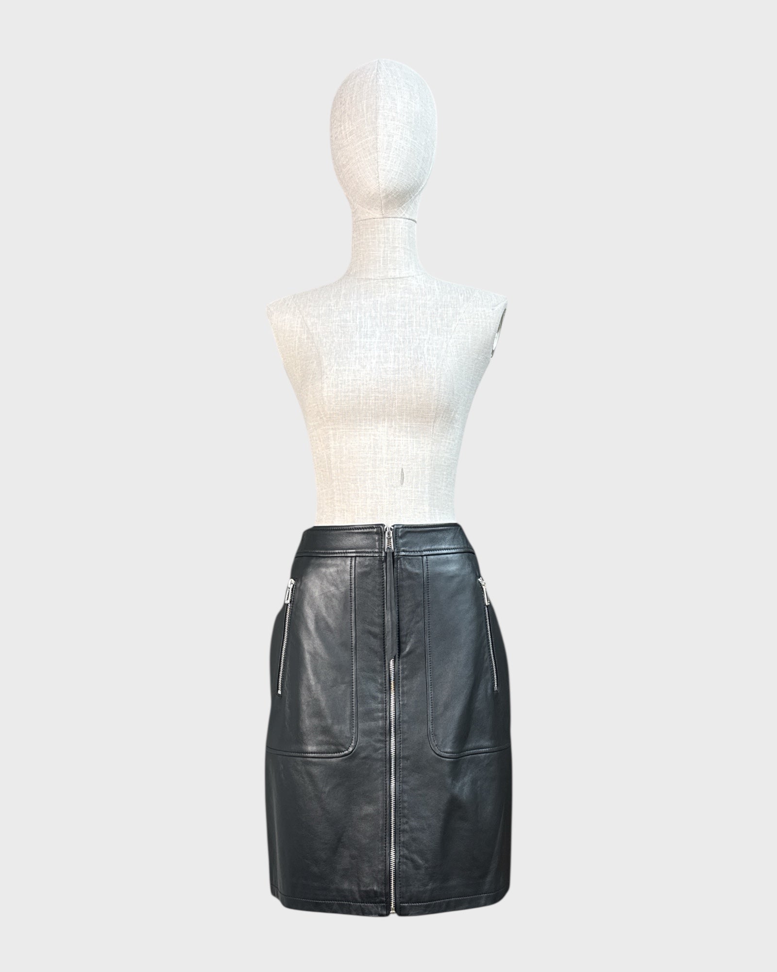 Lurela Hugo black leather skirt, size S